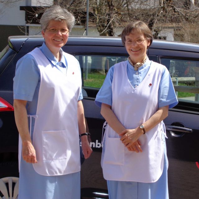 Sr. Maria W. und Sr. Anni M. im Dienst als Krankenschwestern